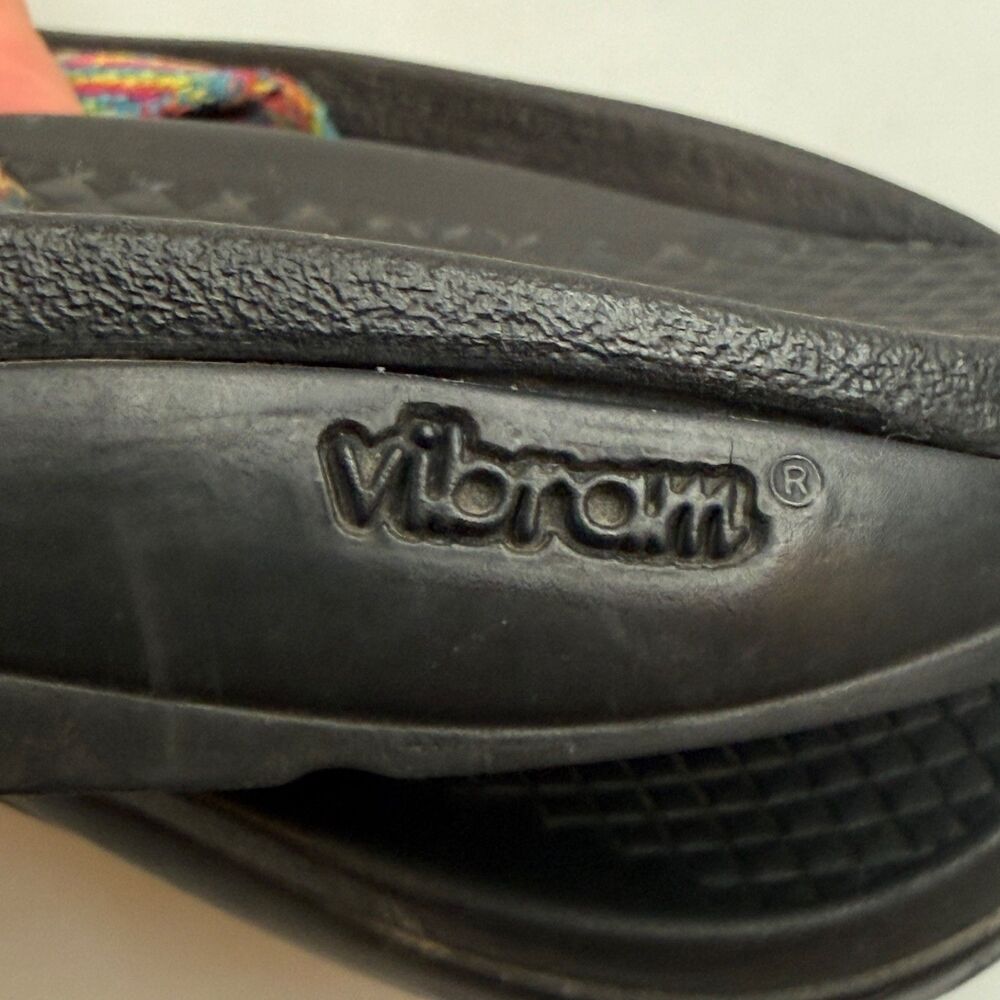 Chaco Flip Flop Sandals Womens 10 Rainbow Vibram Sole Outdoor GUC - Picture 8 of 15